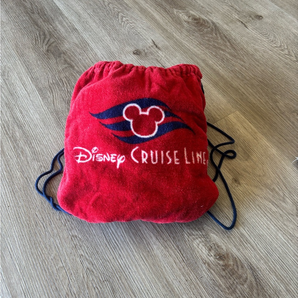 Disney Beach Towel - Disney Cruise Line Logo - Towel And Drawstring Bag - Picture 5 of 8